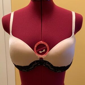 La SENZA Satin Cream and Black Lace Padded Bra NWOT